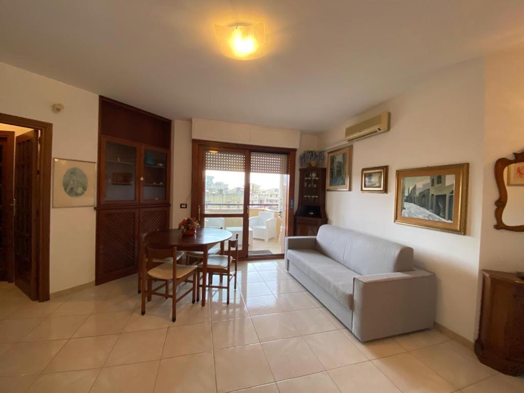 Pm 34 Via De Biase Guest House Alghero Buitenkant foto